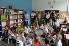 Inne dzieciaki uczą się on-line, u nas średniowiecze. Gorzki głos z Piwnicznej